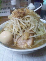 「ラーメン（ヤサイ、アブラ）＋味玉」@ラーメンの店 どでん 北浦和店の写真