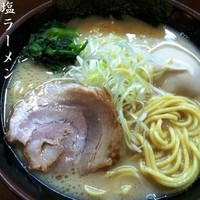 「塩ラーメン 720円＋味玉 100円」@横浜家系ラーメン たくみ家の写真