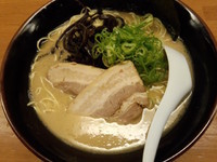 「らぁめん大盛730円」@豚真拉麺 一休 東店の写真