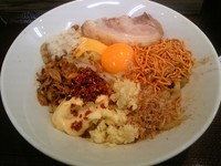 「まぜそば　全増し」@ジャンクガレッジ プレナ幕張店の写真