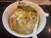 「塩煮干しらーめん ￥680＋小ライス(ランチサービス)」@煮干しらーめん青樹 立川店の写真