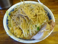 「小ラーメン（700円）＋かつお魚粉（100円）ニンニク」@ラーメン二郎 新小金井街道店の写真
