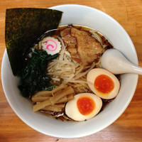 「特選中華そば  650円＋味付け卵  100円」@コハクノトキの写真