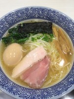 「芳醇香味そば塩+味玉」@麺屋 一燈 ラゾーナ川崎店の写真