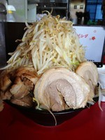 「ラーメン(小)　＋　ぶた」@麺や 唯桜の写真