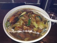 「HOT普通レバー多め(麺硬め)」@スタミナラーメン 馬しゃ屋の写真