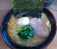 「中ラーメン + 味付半熟玉子 + ライス」@梅家〜舎弟〜の写真
