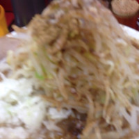 「豚Wラーメン（ヤサイ・アブラ・魚粉・タマネギ）」@豚ラーメン 蕨店の写真