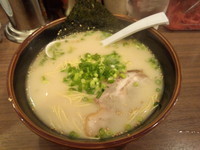 「博多ラーメン」@長浜や 千歳烏山店の写真