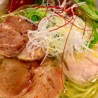 「塩らーめん」@Fine Tuned Ramen with Music Bee Hiveの写真