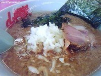 「プレミアム醤油とんこつ」@ラーメン山岡家 かすみがうら店の写真