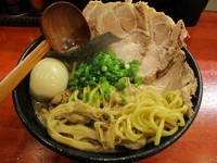 「二代目濃厚らあめん（大盛）＋特製」@二代目狼煙 本店 葉隠製麺の写真