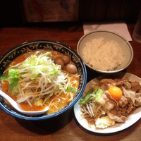 「秋冬季節限定  担々ラーメン￥８８０＋ウズラ味玉￥７０etc」@ラーメンアキラの写真