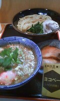 「クーポンつけ麺　眠りチャーシュー」@らー麺土俵 鶴嶺峰の写真