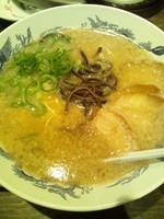 「博多とんこつらーめん＋チャーシュー」@博多ラーメン 四神 有楽町店の写真