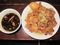 「肉盛りつけ麺並780円＋肉増し250円＋無料味玉」@魁 肉盛りつけ麺 六代目けいすけの写真