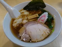 「醤油わんたん麺\850」@麺酒房 喜粋の写真