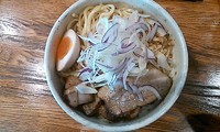 「【限定】スパイシー汁なし(塩Ver.)中盛＋炙りチャーシュー」@らーめん 破顔の写真