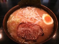 「味噌らーめん　大盛　750円」@麺屋ひじりの写真