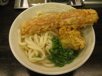 「温「並」鶏天・ちくわ天かけうどん：460円」@おにやんま 東品川店の写真