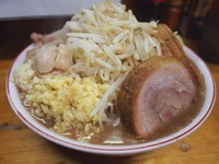 「小ラーメン（300g）＋生姜(雨天サービス)」@豚親分の写真