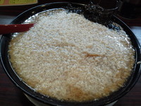 「燕黒ラーメン：鬼脂（大盛り）」@煮干しらあめん 燕黒の写真