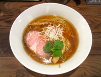 「醤油らーめん」@新宿 モモンガの写真