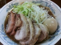 「豚増しらーめん」@らーめん陸の写真