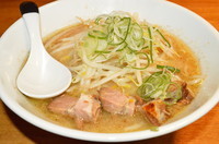 「味噌らあめん大盛り（220g）　650円」@上州地鶏ラーメン 翔鶴の写真