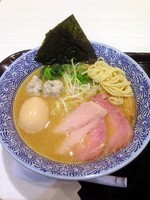 「特製濃厚魚介らーめん」@麺屋 一燈 ラゾーナ川崎店の写真