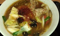 「薬膳火鍋ラーメン天地＝７５０円」@らあめん花月嵐 高坂サービスエリア店の写真