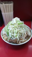 「小ラーメン豚入り　ヤサイニンニク　７５０円」@ラーメン二郎 中山駅前店の写真