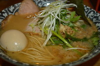 「塩ラーメン大盛り味玉　890円」@らーめん マル汁屋の写真