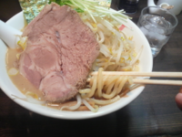 「ラーメン大＋もやし＆煮玉子」@くわいの写真