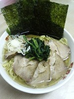 「チャーシューメン(麺硬め油多め割増)900円」@横浜ラーメン 町田家 町田本店の写真