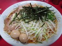 「油ラーメン＋生玉子」@ラーメン二郎 西台駅前店の写真