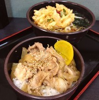 「豚丼セット（￥520）＋かき揚げ（￥クーポン）」@ゆで太郎 飯田橋店の写真
