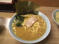 「ラーメン並+味付ききゃべつ+ライス小」@奥津家の写真