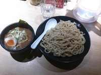 「濃厚魚介とんこつ500g」@麺家  徳 鴨居店の写真