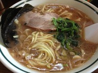 「ラーメン中盛り」@横浜家の写真