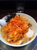 「辛ネギラーメン」@らーめん潤 蒲田店の写真