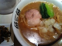 「焦がし煮干しラーメン（大盛り）」@立川中華そば 魚魚-toto-の写真
