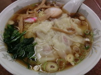 「ワンタンメン（500円）＋大盛り（150円）」@三ちゃん食堂の写真