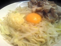 「油そば（麺少なめ、にんにく多め）800円」@ラーメン髭の写真