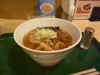 「Ｔ’ｓ醬油らーめん」@T’sたんたん 東京駅京葉ストリート店の写真