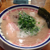 「ラーメン ハリガネ、替え玉3」@博多長浜らーめん 田中商店の写真
