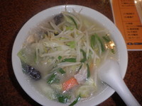 「タンメン＋餃子のランチ（７００円）ライス無料」@中華料理 満福の写真