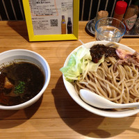 「イカスミカレーつけ麺」@カッパ64 福生店の写真