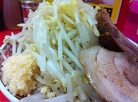 「小ラーメン（ヤサイ、ニンニク）」@八王子田田の写真