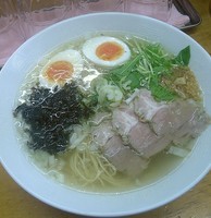 「地球の塩ラーメン(半熟塩玉入り)」@昭和歌謡ショーの写真